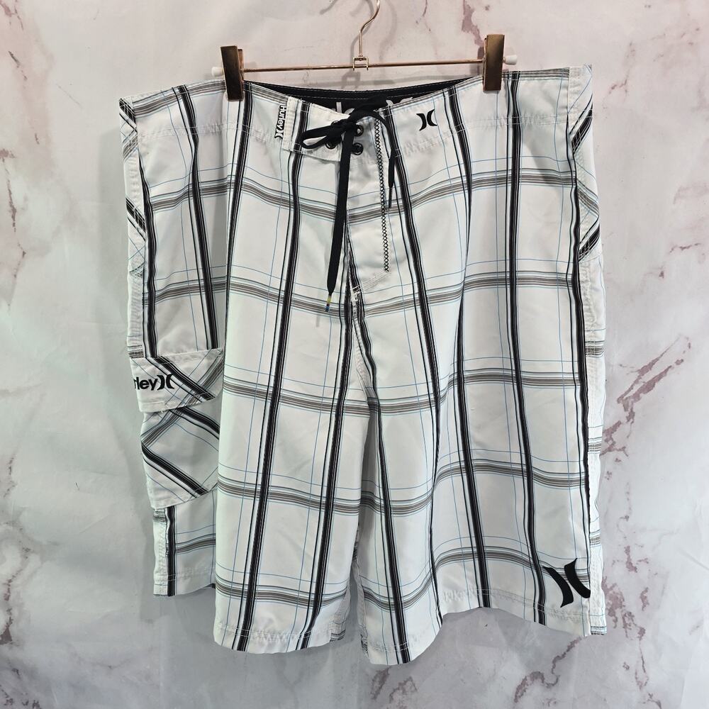 Hurley Swim Trunks Mens 38 White Black Plaid 10 Inch Nylon Shorts